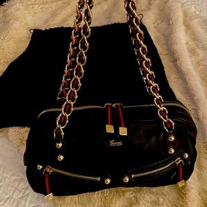 Gucci Capri Chain Zip Shoulder Bag